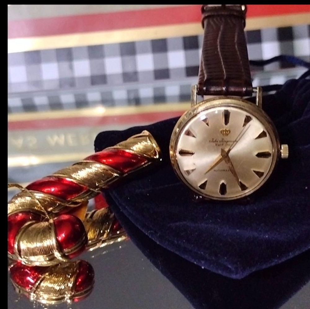 Jules Jurgensen Retro .750 18K 2950 Styling Premium Watch